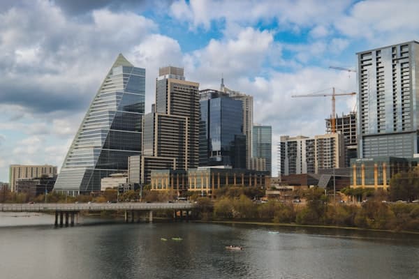 Austin skyline — Junk King market